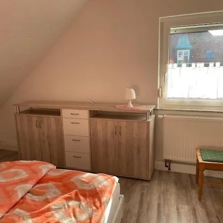 Monteur-ferienwohnung Flori *