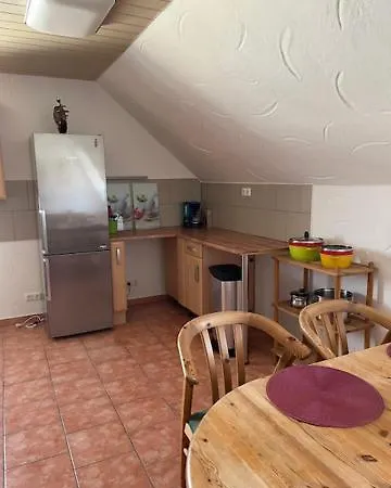 Monteur-ferienwohnung Flori *